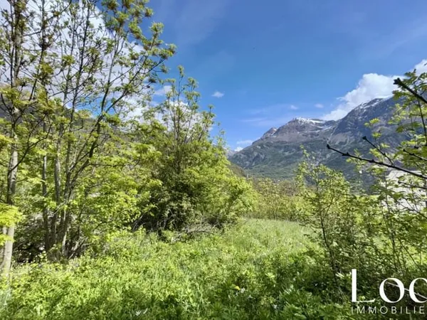 PUY ST VINCENT - SUPERBE TERRAIN PLAT DE 1.350 m²