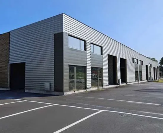 Local 1 pièce 80 m²