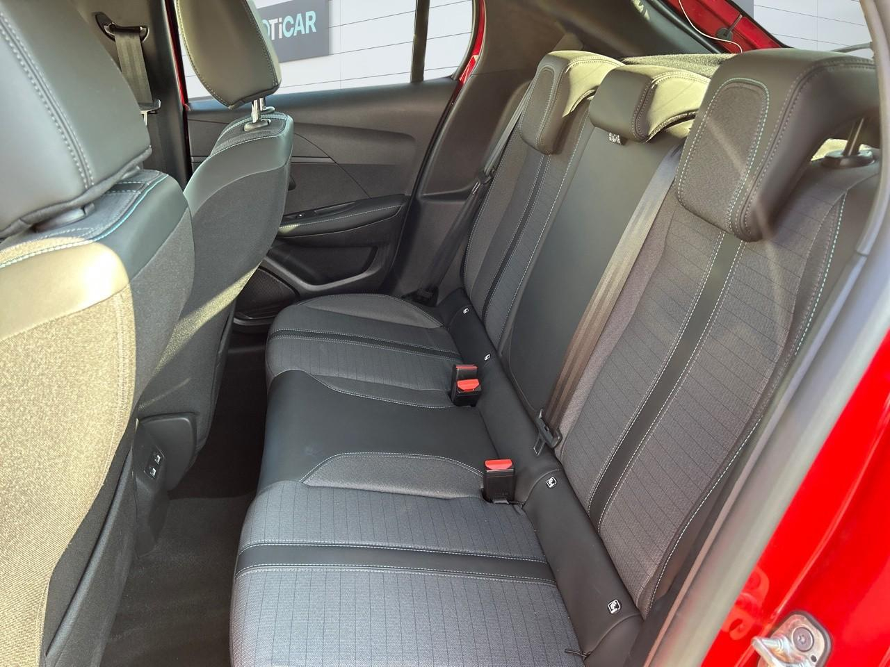 Peugeot 208 1.5 bluehdi 100ch s&s allure pack — photo 10