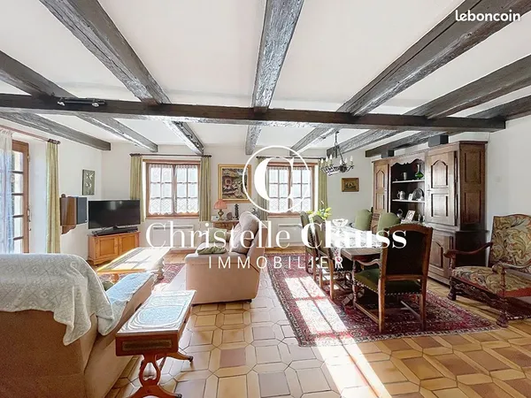 Propriété 8 pièces 166 m²