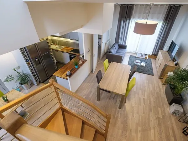 Bordeaux Bassins à Flots / Bacalan - Appartement T5 de 107 m2 avec terrasse, balcons, cave et 2 park