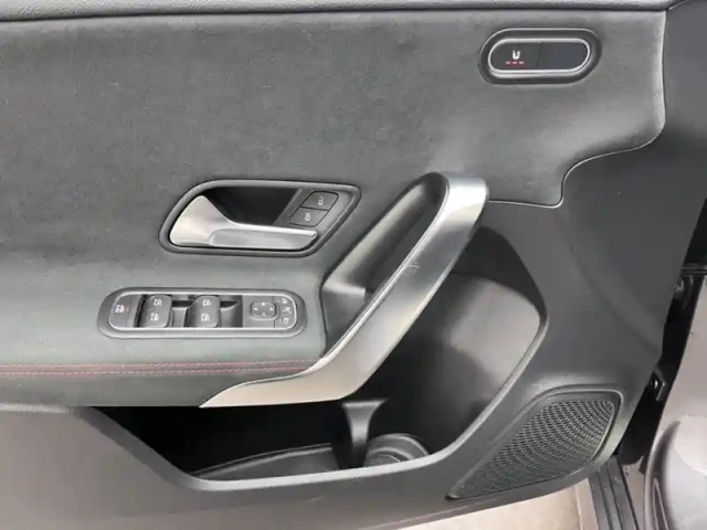 Mercedes Classe A 200 d amg line — photo 15