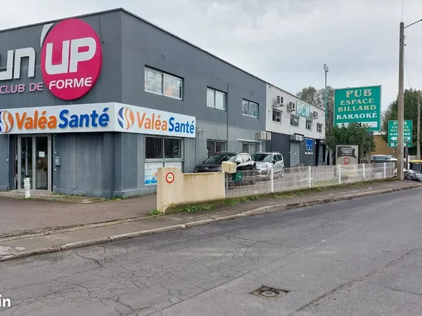 Local commercial 400m2 Quartier Croix d'Argent