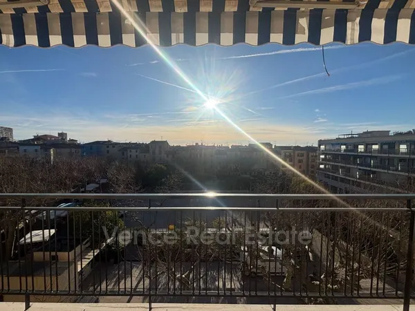 Appartement 4 pièces 90 m²