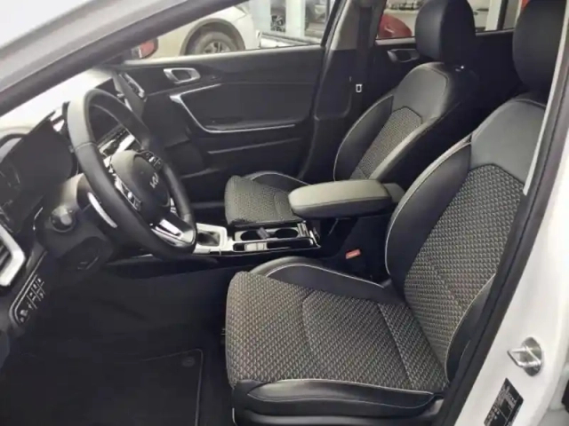 Kia Xceed 1.6 gdi 105ch + plug-in 60.5ch active dct6 my22 — photo 3
