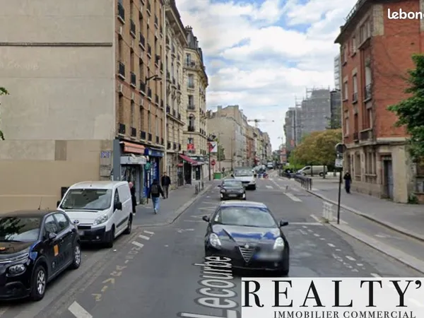 Local commercial 140 m²