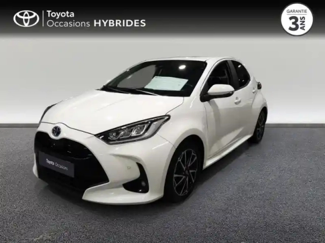 Toyota Yaris 116h design 5p mc24