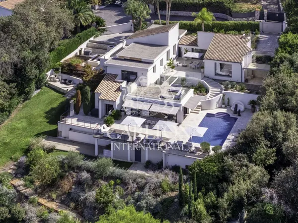 Villa 8 pièces 430 m²