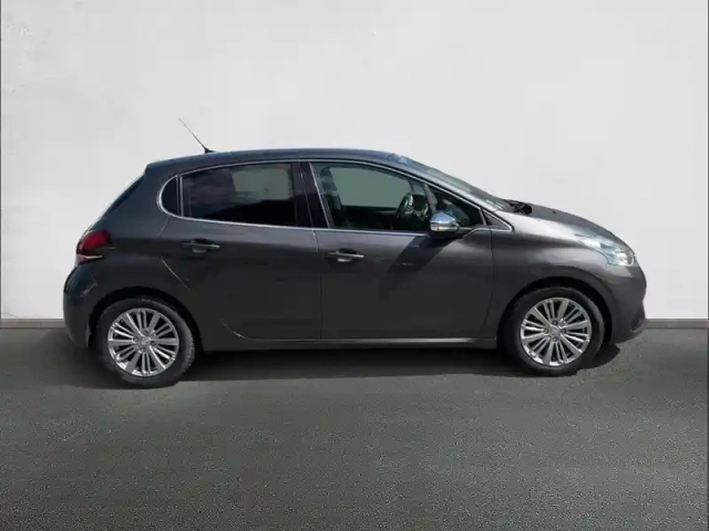 Peugeot 208 puretech 110ch s&amp;s eat6 — photo 4