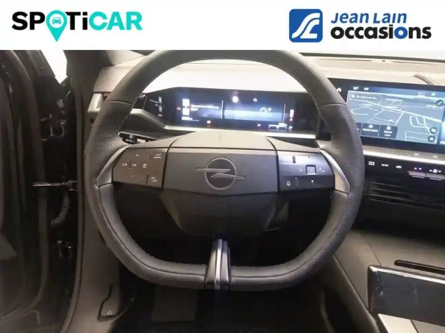 Opel Grandland 1.2 turbo hybrid 145 ch e-dct6 — photo 9