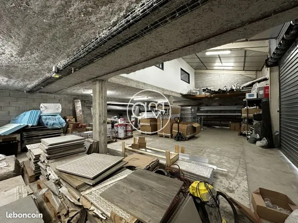 Bureaux, entrepôt 294 m² La Farlède