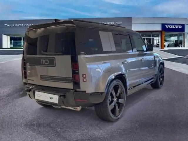 Land Rover Defender 110 2.0 p300e x-dynamic hse — photo 3