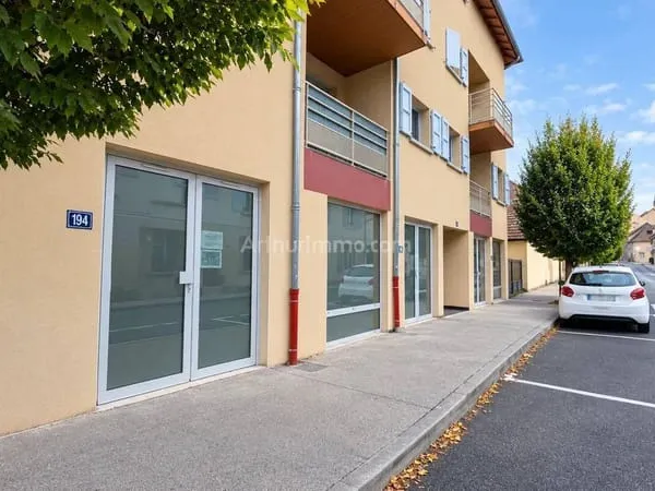 Local commercial 80 m²