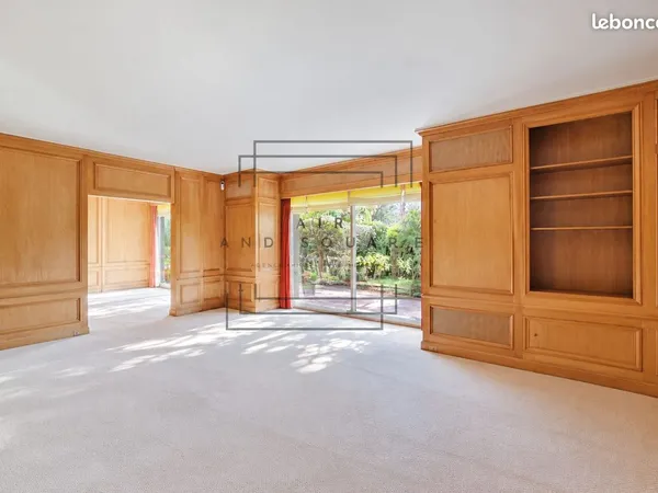 Appartement 6 pièces 250 m²