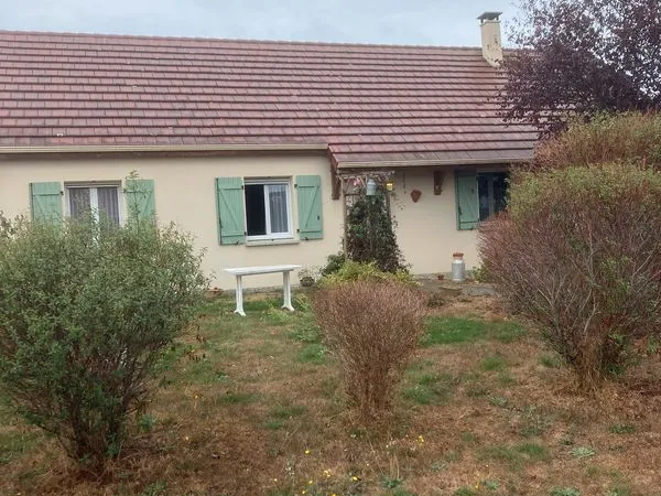 Maison Montbeugny bourg