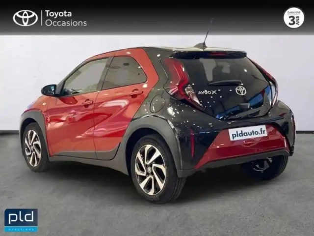 Toyota Aygo X 1.0 vvt-i 72ch design my24 — photo 6