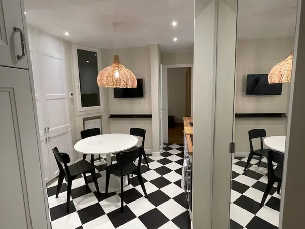 Propose appartement en colocation de style haussmannien