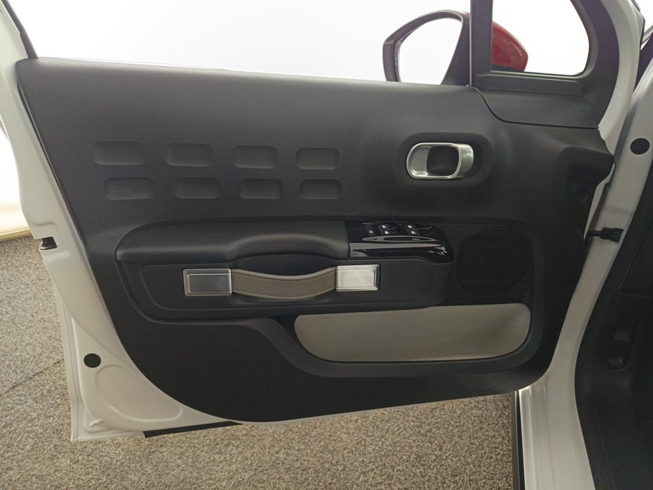 Citroën C3 puretech 110 s&s eat6 shine pack — photo 19