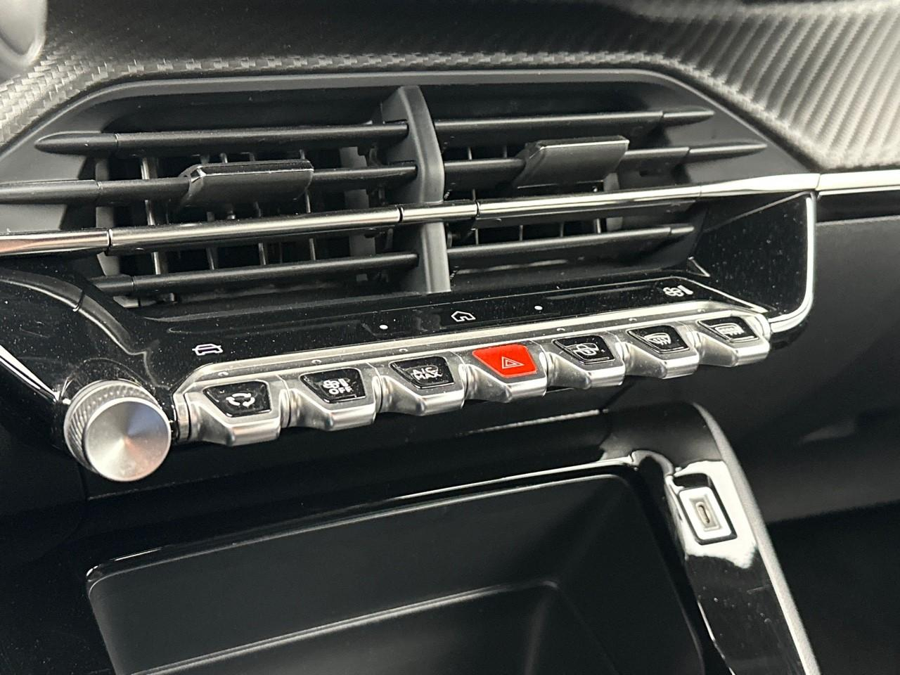 Peugeot 2008 100 s&s bvm6 style — photo 26