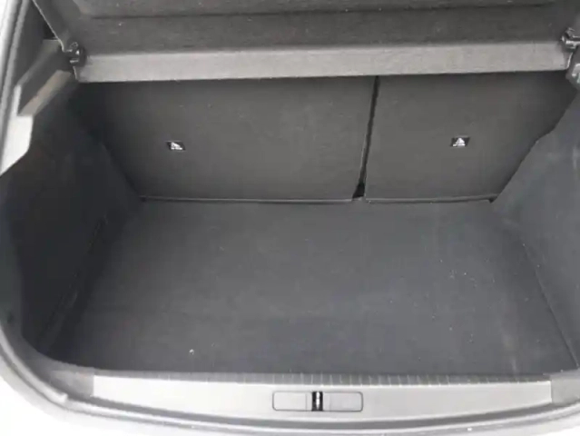 Peugeot 208 e- 136ch active business — photo 6