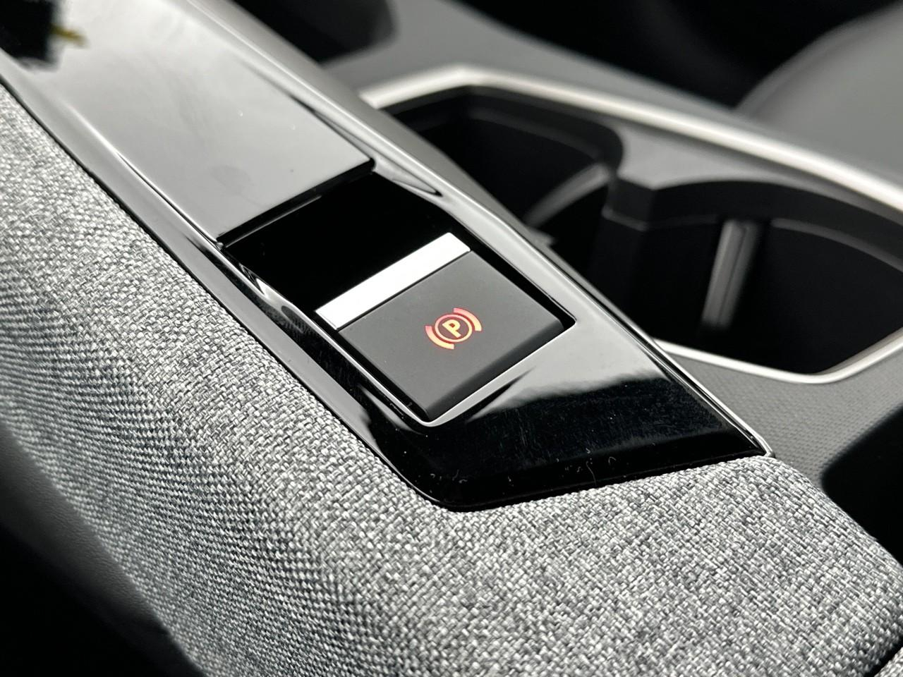 Peugeot 3008 hybrid 145 e-dcs6 allure — photo 31