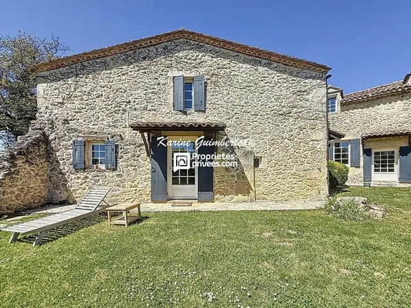 Maison de campagne avec vue dominante + piscine + gîte