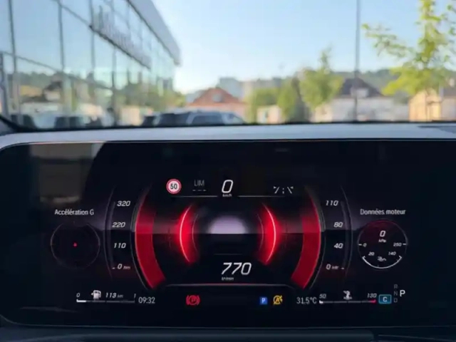 Mercedes Glb 200 d progressive line — photo 37