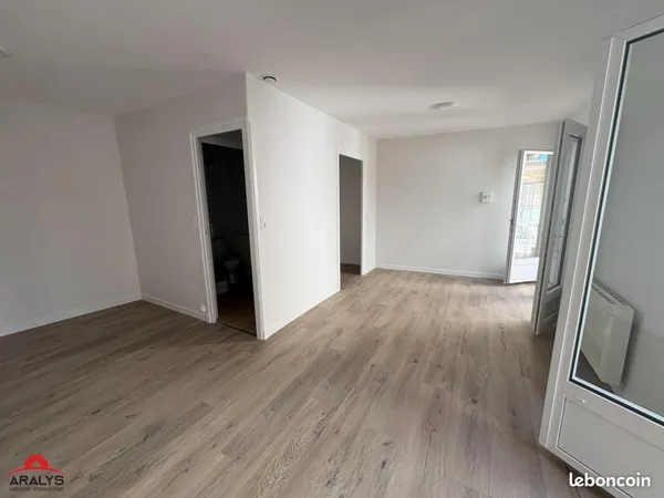 Studio 1 pièce 30 m²