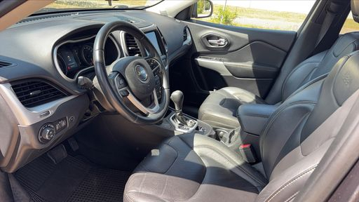 Jeep Cherokee 2.2 CRD 4WD 184 cv boite auto - Night Eagle – 2018 – 95375 km – Diesel – Boîte Automatique — photo 14