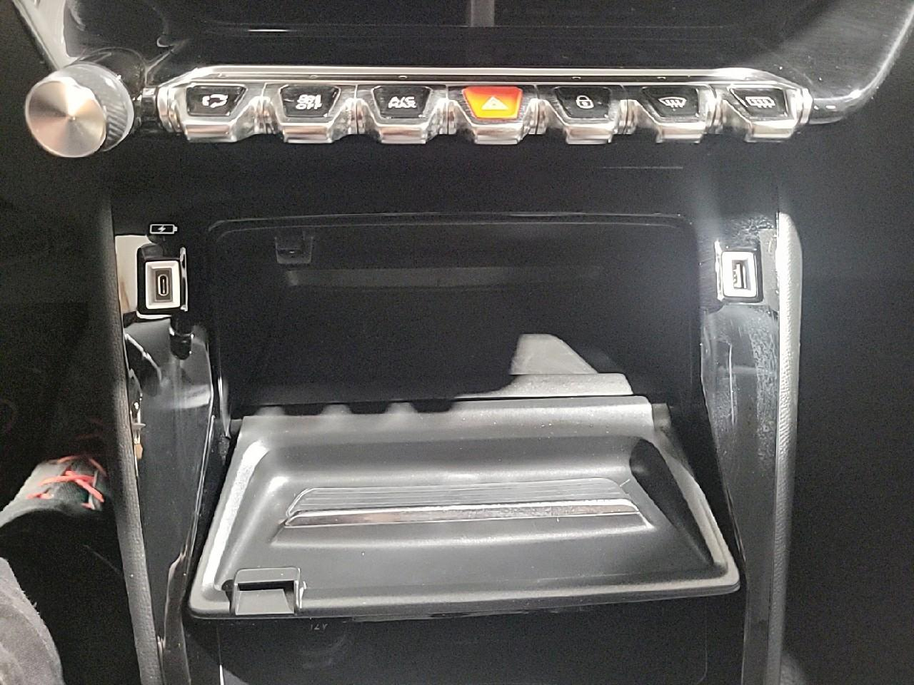 Peugeot 2008 puretech 100 s&s bvm6 allure — photo 25