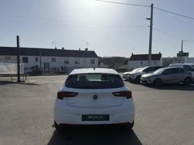 Opel Astra 1.2 turbo 110ch  edition — photo 7