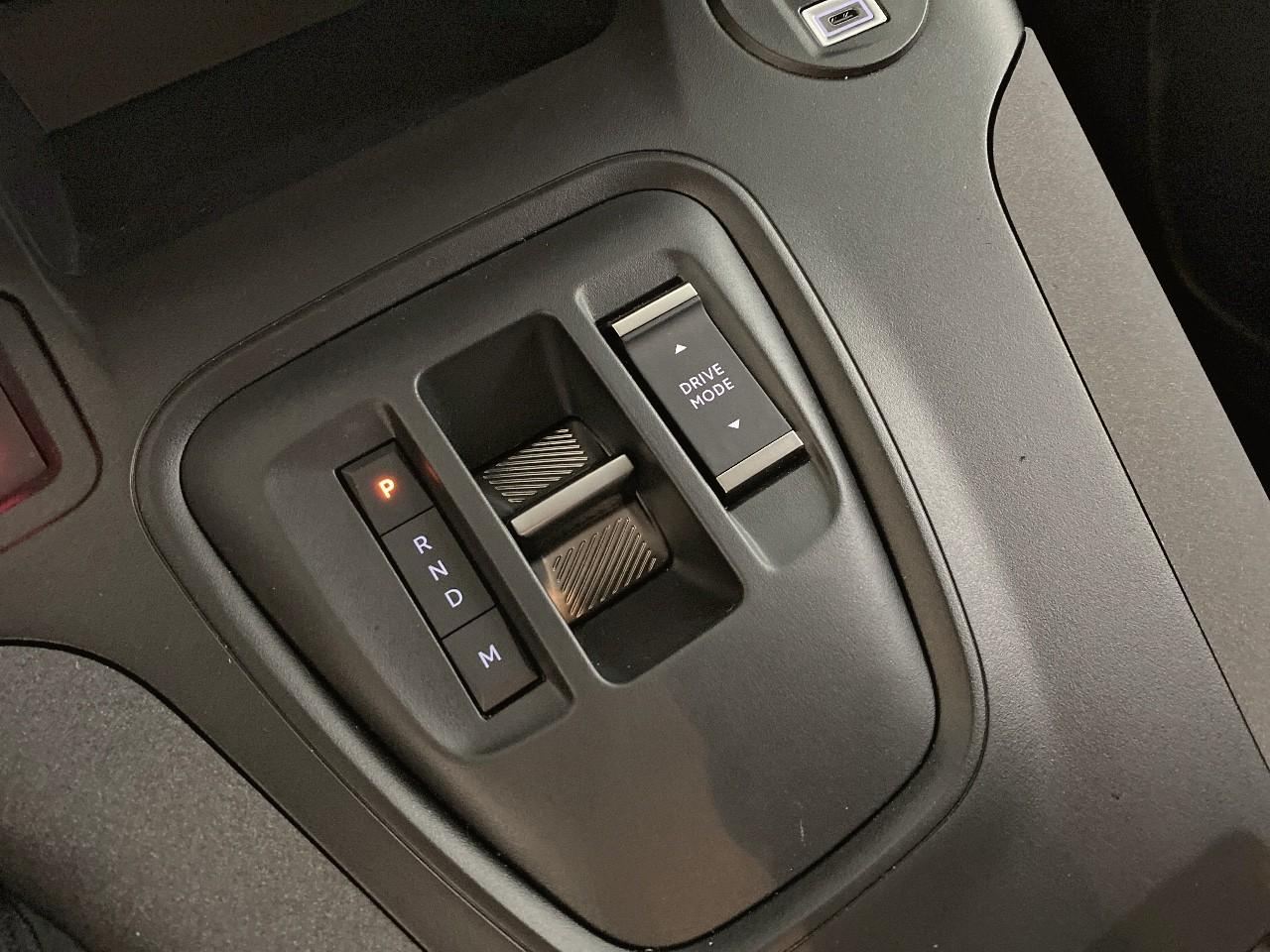 Peugeot Rifter m diesel 130 ch automatique 5pl gt — photo 15