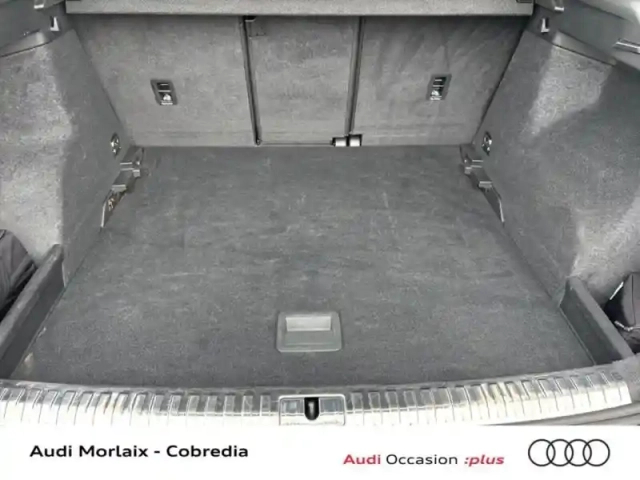 Audi Q3 35 tfsi 150ch s line plus s tronic 7 — photo 9