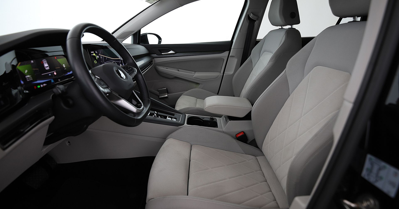 Volkswagen Golf 8 SW — photo 20