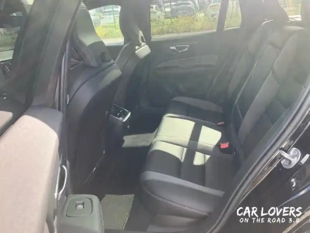 Volvo V60 b4 197 ch dct7 — photo 14