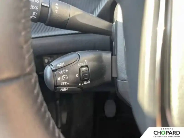 Peugeot 208 puretech 100 s&amp;s bvm6 — photo 40