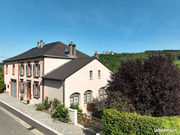 Maison 8 pièces 249 m²