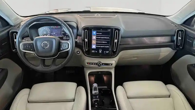 Volvo Xc40 t5 recharge 180+82 ch dct7 — photo 14