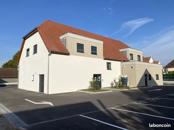 Local 33m² à louer dans pôle santé