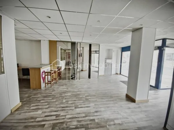 LOCAL COMMERCIAL EN PLEIN CENTRE VILLE