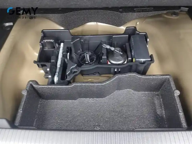 Peugeot 2008 hybrid 145 e-dcs6 — photo 22