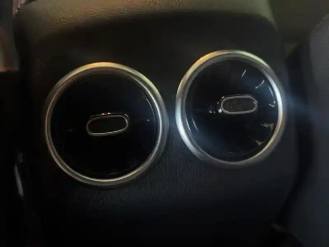 Mercedes Gla 200 amg line — photo 34