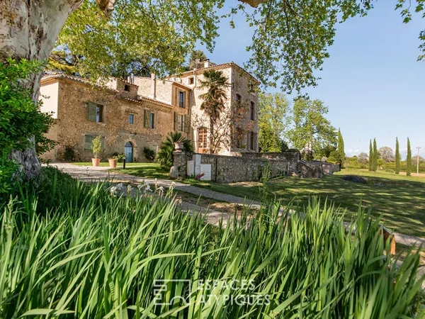 Coup de coeur absolu ! Bastide du XVIIIe siècle et domaine d'exception au coeur du Luberon