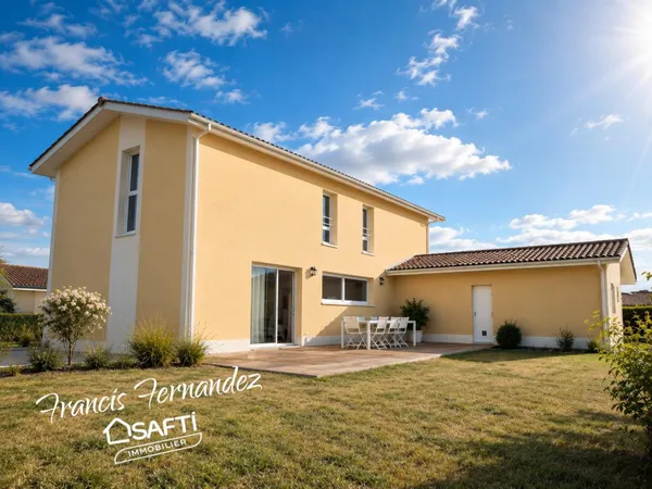 Maison comptaporaine avec terrasse