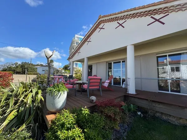 Charmante villa avec vue mer et piscine à St Georges