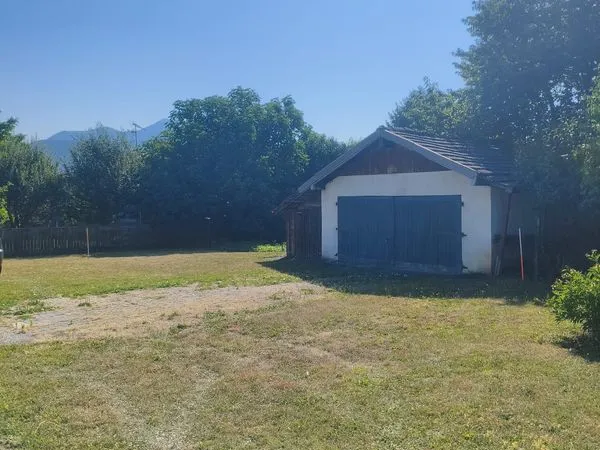 Beau terrain plat de 500 m² à Amancy