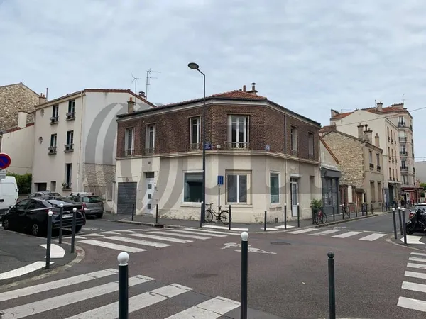 Bureau 144 m²