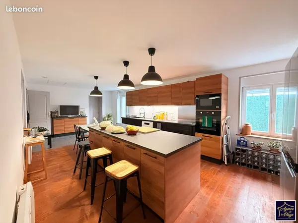 Maison 6 pièces 200 m²