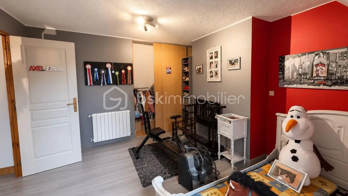 Photo 9