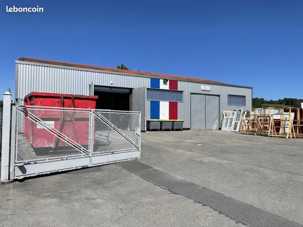 Local d'activité 719 m²